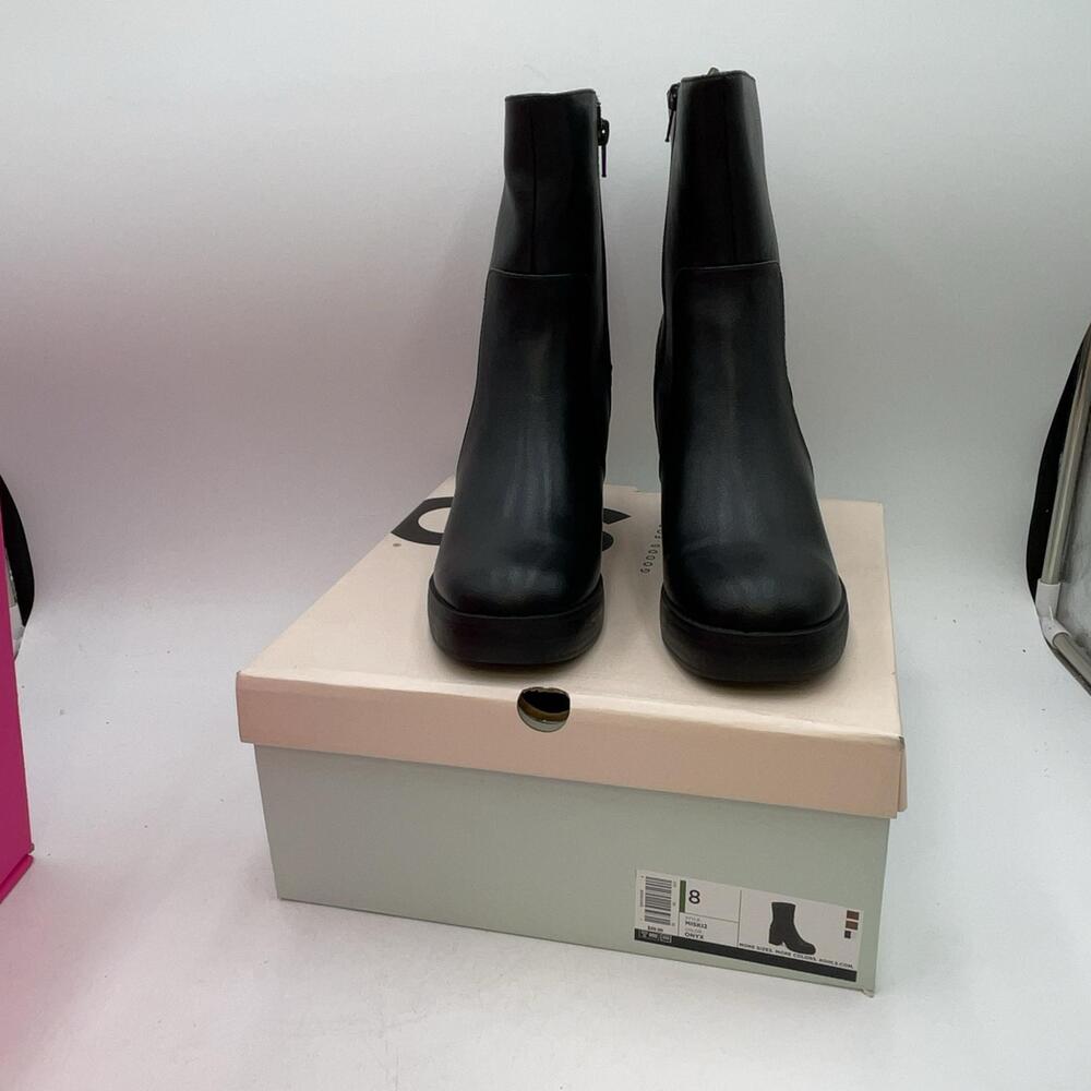 SO MISKI2 Boots Womens Black Faux Leather Ankle Bootie Block Heel Zip New Size 8